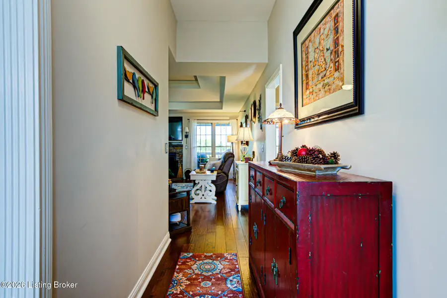 688 Ashbourne Dr, Shelbyville, KY 40065 - #3