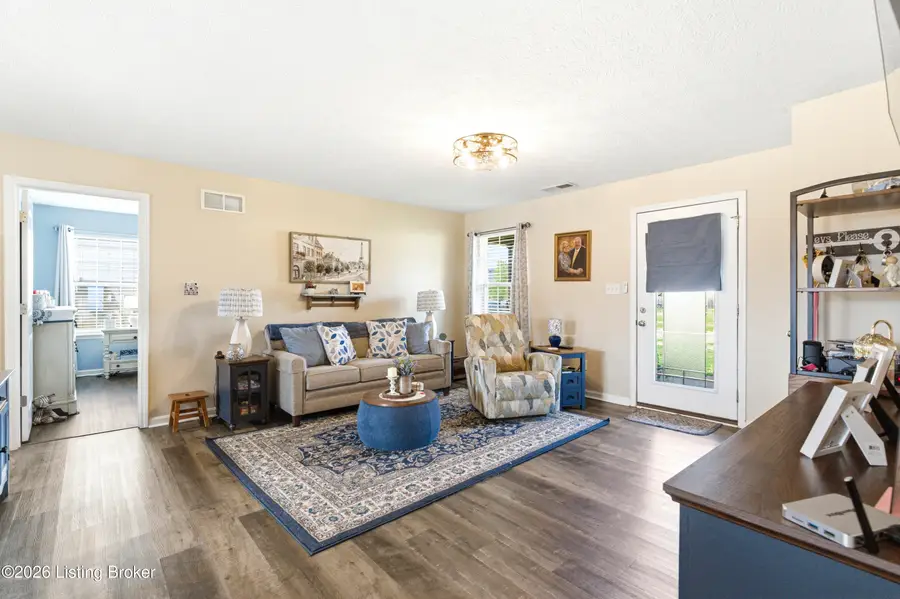 327 Mallard Pointe Blvd, Shepherdsville, KY 40165 - #3