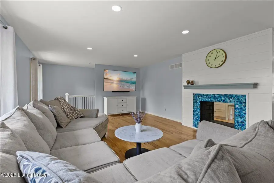 3901 Carriage Hill Dr, Crestwood, KY 40014 - #2