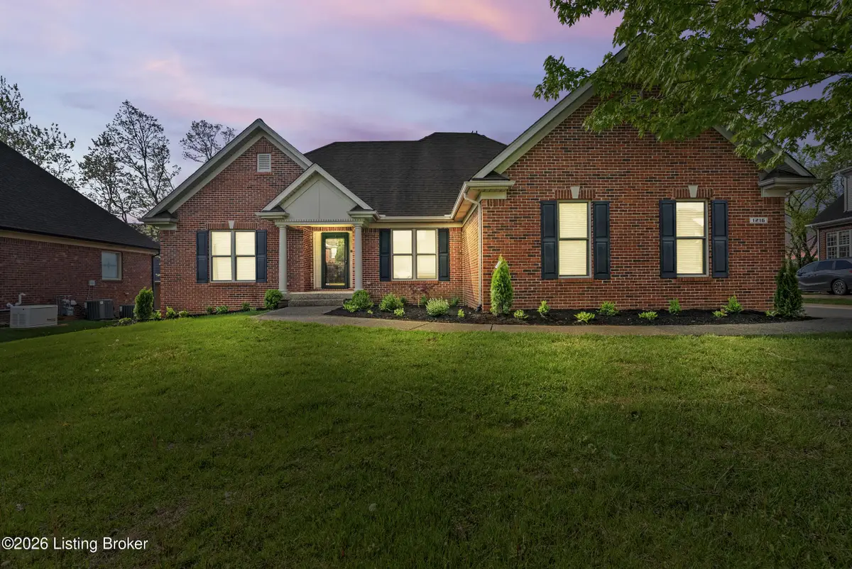 1216 Blackthorn Rd, Louisville, KY 40299 - #1