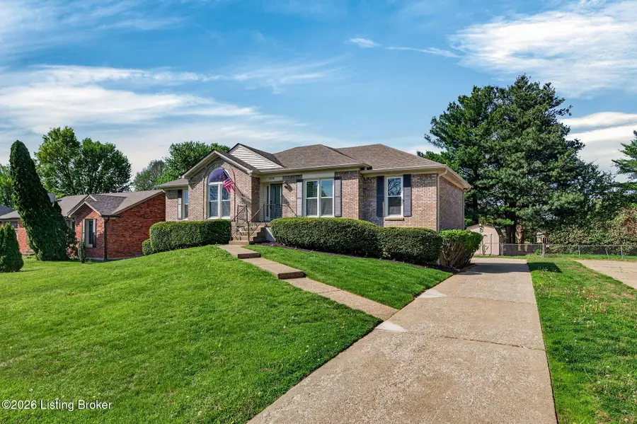 1208 Nightingale Ln, Goshen, KY 40026 - #2