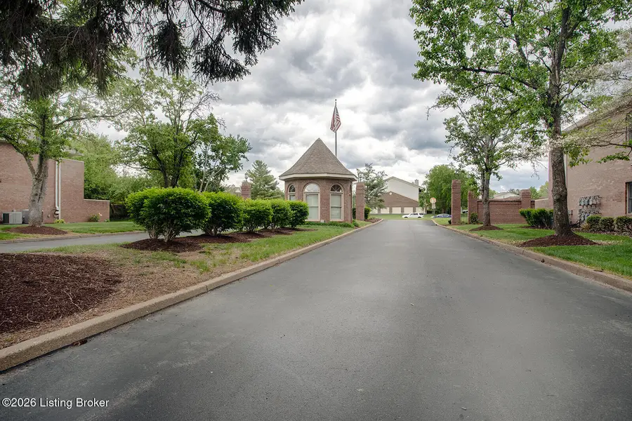 3622 Hurstbourne Ridge Blvd, Louisville, KY 40299 - #2