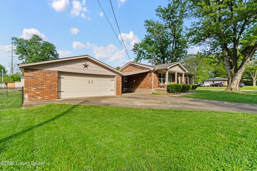 2303 Woodmont Dr, Louisville, KY 40220 - #2