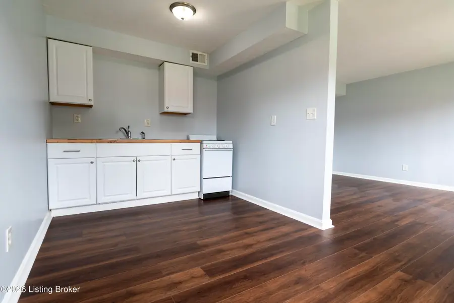 1704 Valley Forge Way, Louisville, KY 40215 - #3