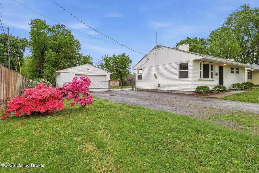 316 Redding Rd, Louisville, KY 40218 - #2