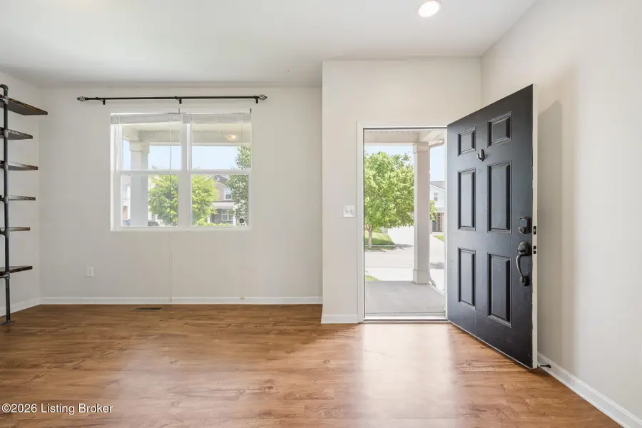 11716 Chandler Ct, Louisville, KY 40299 - #2