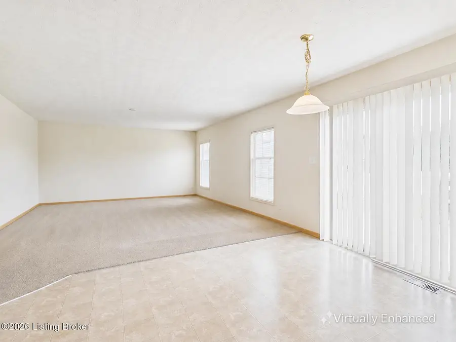 4520 Fallen Apple Ln, Louisville, KY 40218 - #3