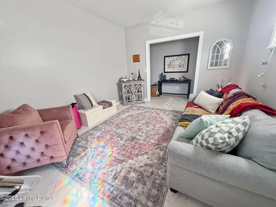 4141 W Market St, Louisville, KY 40212 - #2