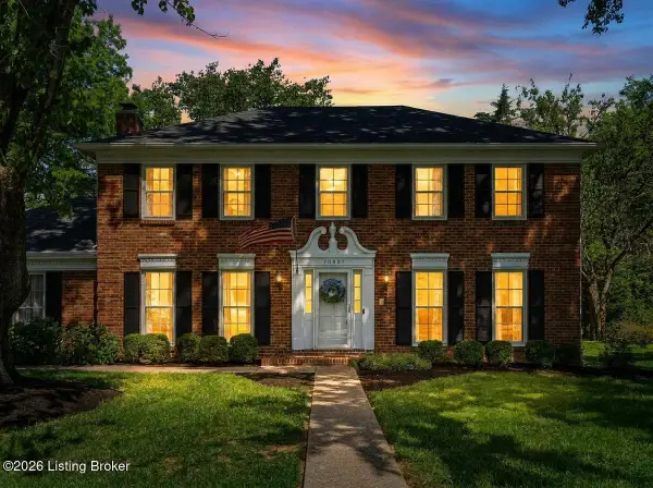 10801 Tattenham Ln, Douglass Hills, KY 40243