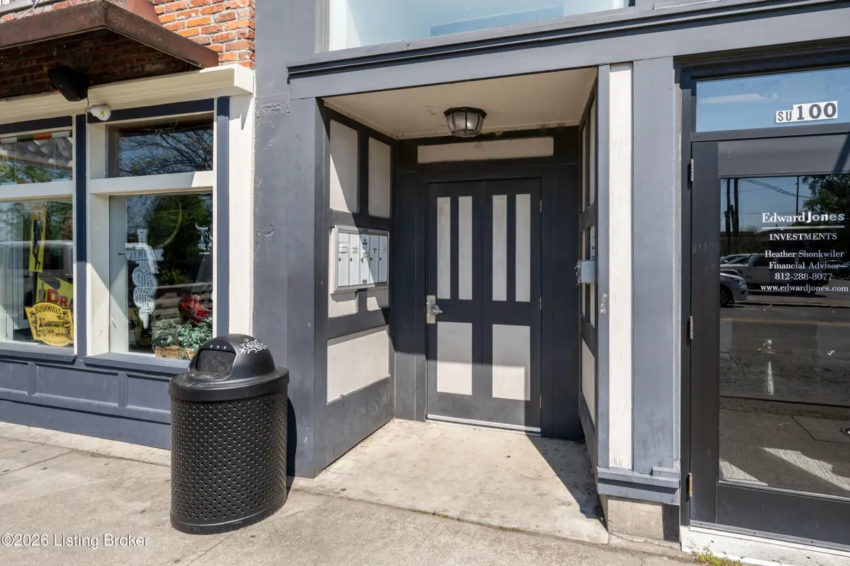 240 Spring St #B, Jeffersonville, IN 47130 - #1