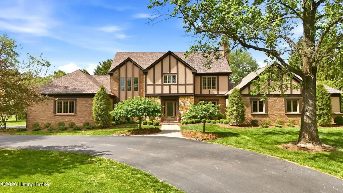 12409 Lucas Ln, Anchorage, KY 40223 - #1