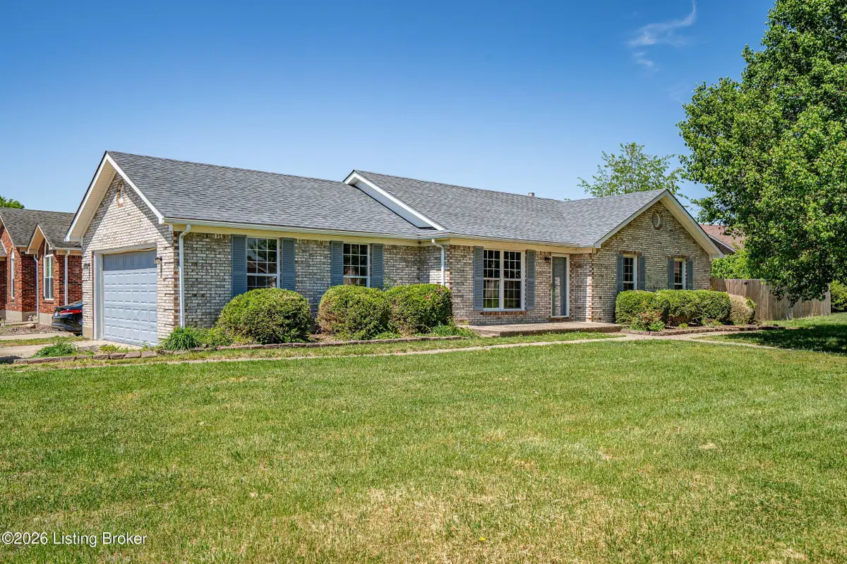 5701 Bartview Ct, Louisville, KY 40229 - #1