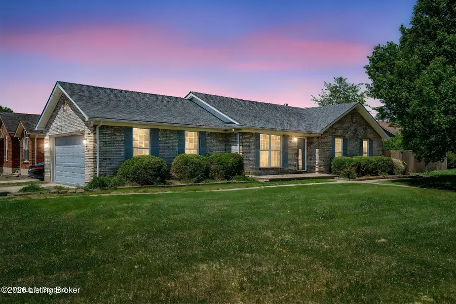 5701 Bartview Ct, Louisville, KY 40229 - #2