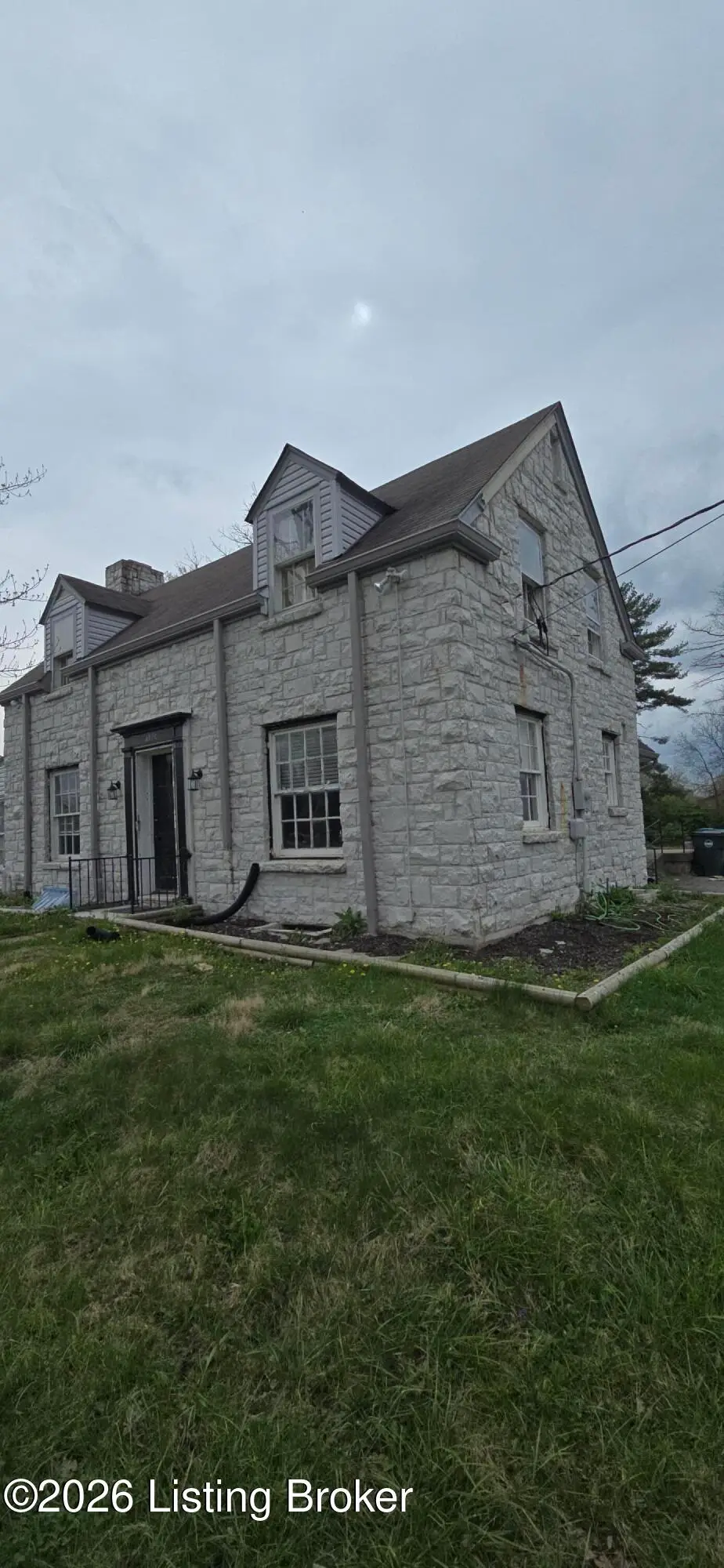 4502 Fegenbush Ln, Louisville, KY 40218 - #1