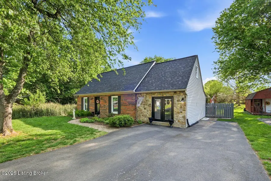 252 Doctors Dr, Shelbyville, KY 40065 - #3