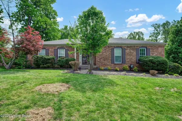 8203 Regal Pine Ct, Louisville, KY 40214