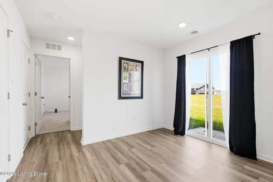 572 Pinehurst Dr, Vine Grove, KY 40175 - #3