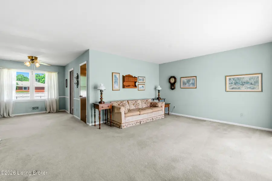 2317 Burrell Dr, Louisville, KY 40216 - #3