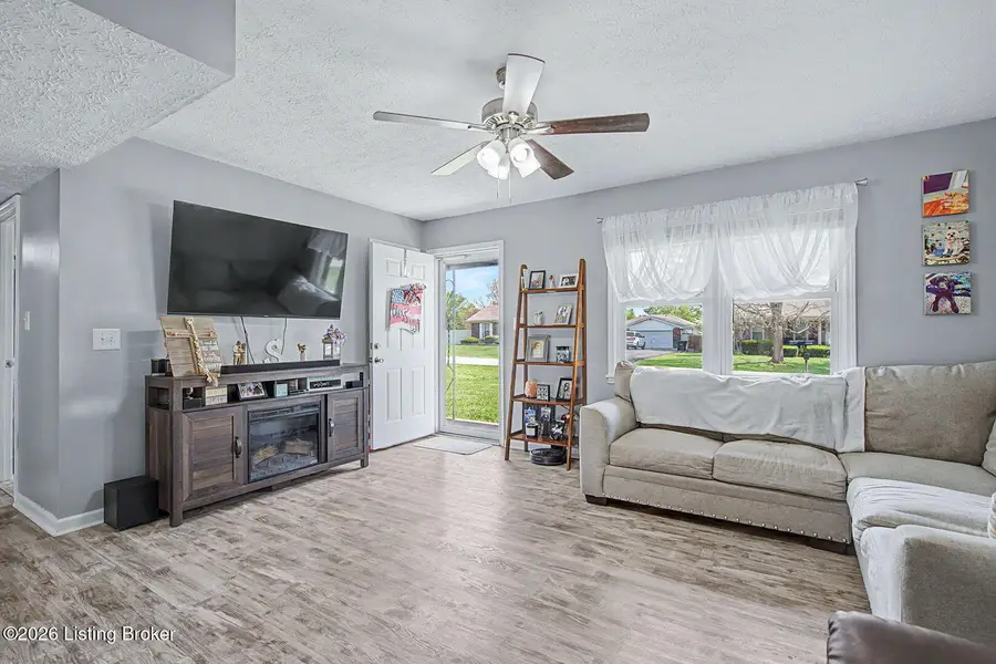 175 Mary Dr, Mount Washington, KY 40047 - #3