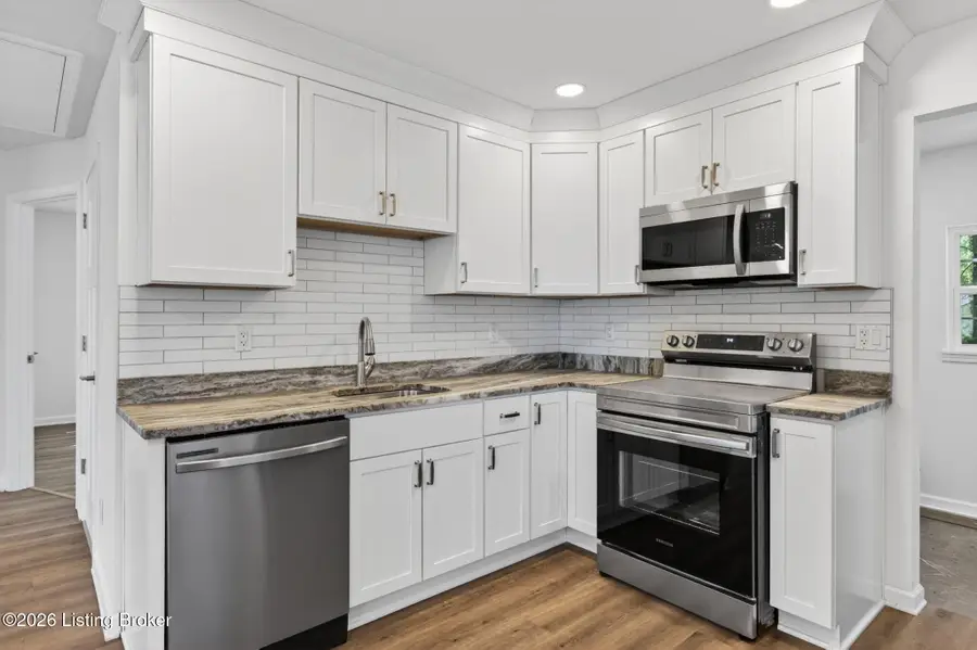 1708 Sonne Ave, Louisville, KY 40216 - #3