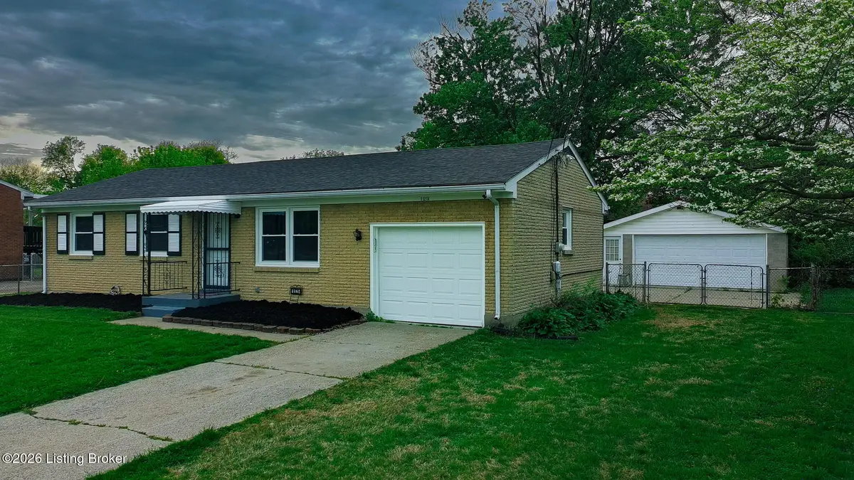 11214 Deering Rd, Louisville, KY 40272 - #1