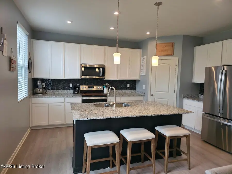 4025 White Pine Ln, La Grange, KY 40031 - #2