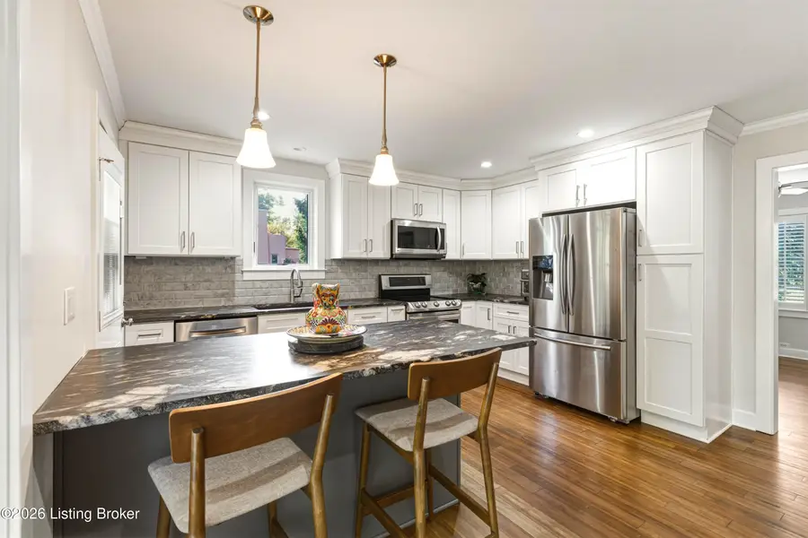 3923 Grandview Ave, Louisville, KY 40207 - #2