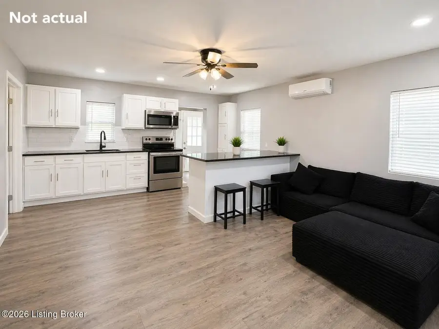 720 Gagel Ave, Louisville, KY 40216 - #3