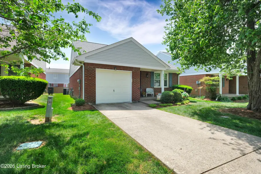 8802 Doe Run Ct, Louisville, KY 40242 - #2