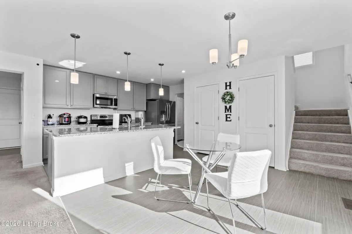 468 Birchwood Dr, Shepherdsville, KY 40165 - #1