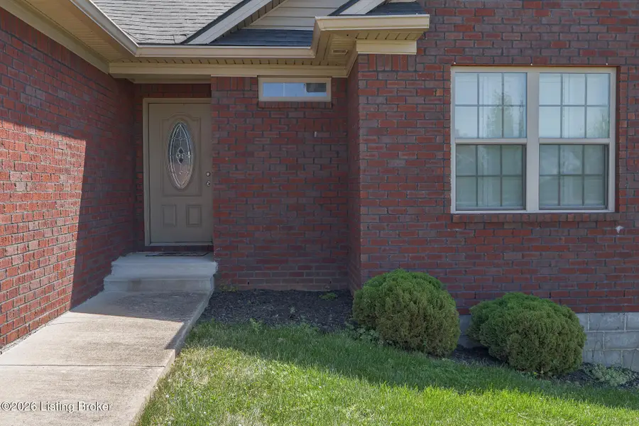 956 Thoroughbred Rd, Shelbyville, KY 40065 - #2