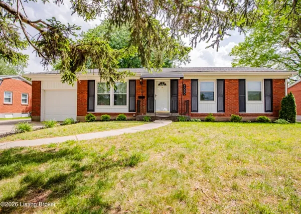 7000 Green Manor Dr, Louisville, KY 40228