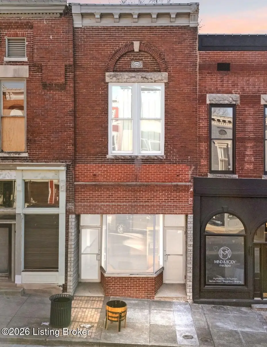 192 S Main St, Versailles, KY 40383 - #1