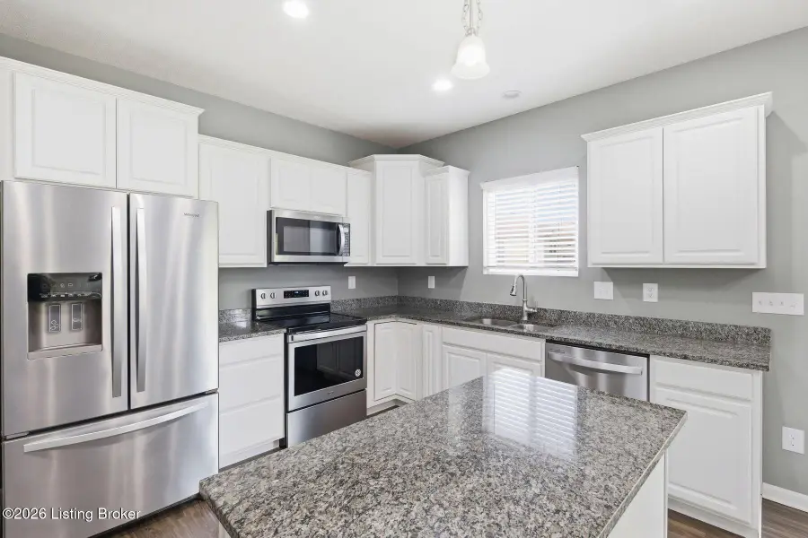 12052 Parkview Trace Dr, Louisville, KY 40229 - #2