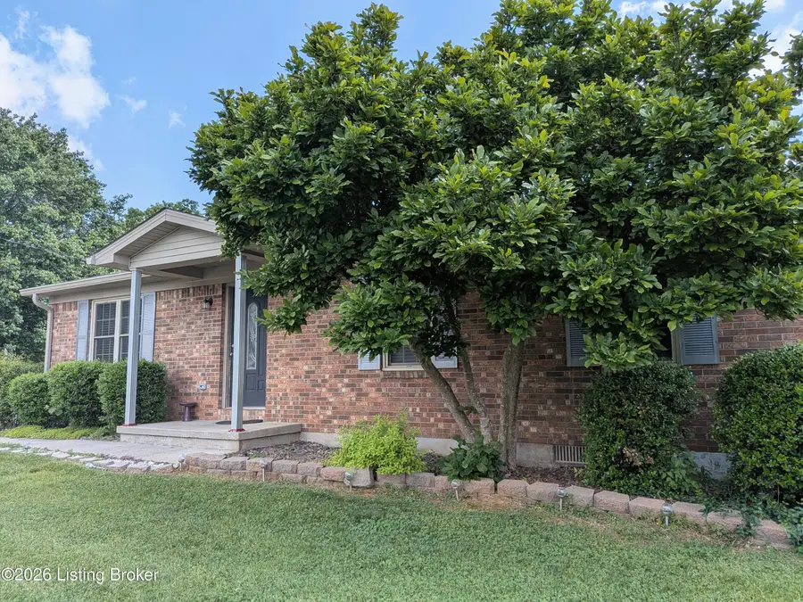 155 Valleyview Dr, Bardstown, KY 40004 - #2