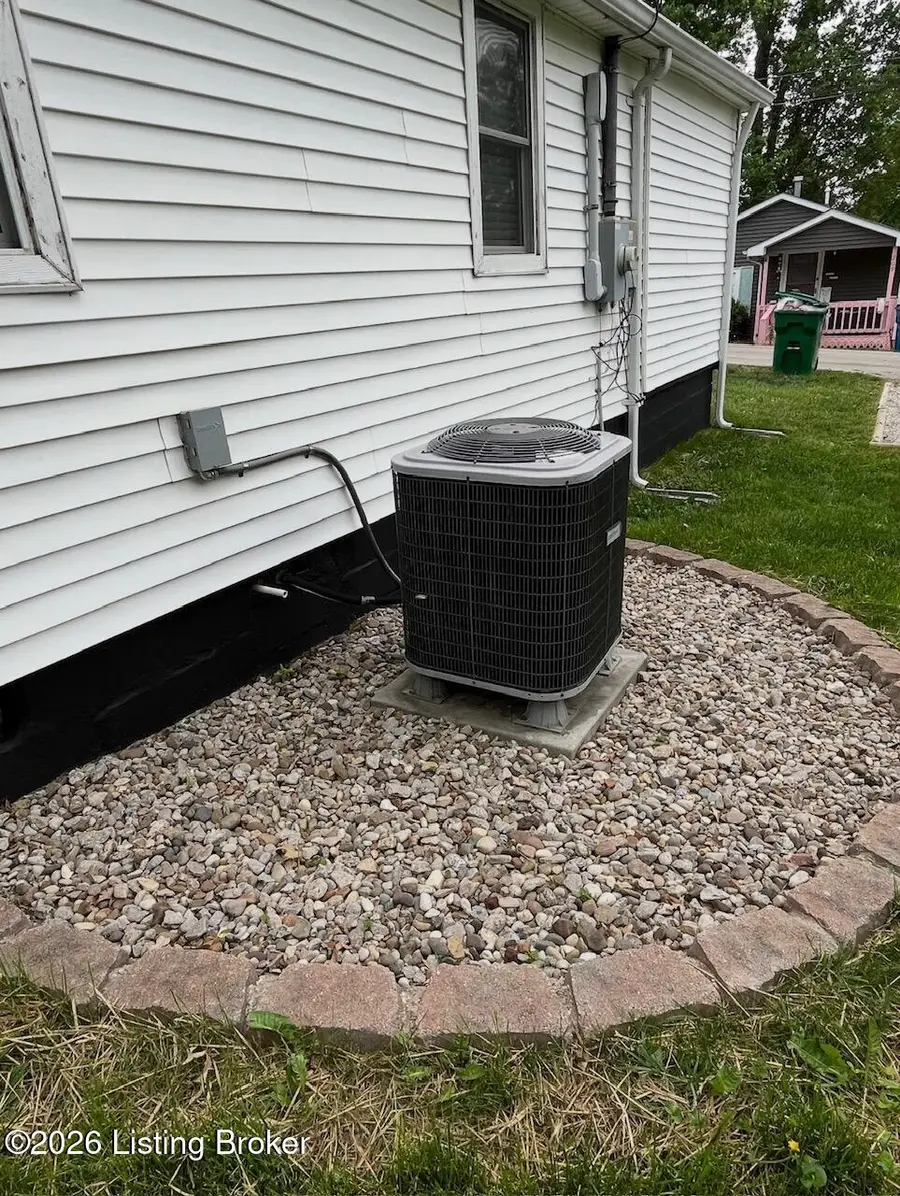 208 Chandler St, Elizabethtown, KY 42701 - #3