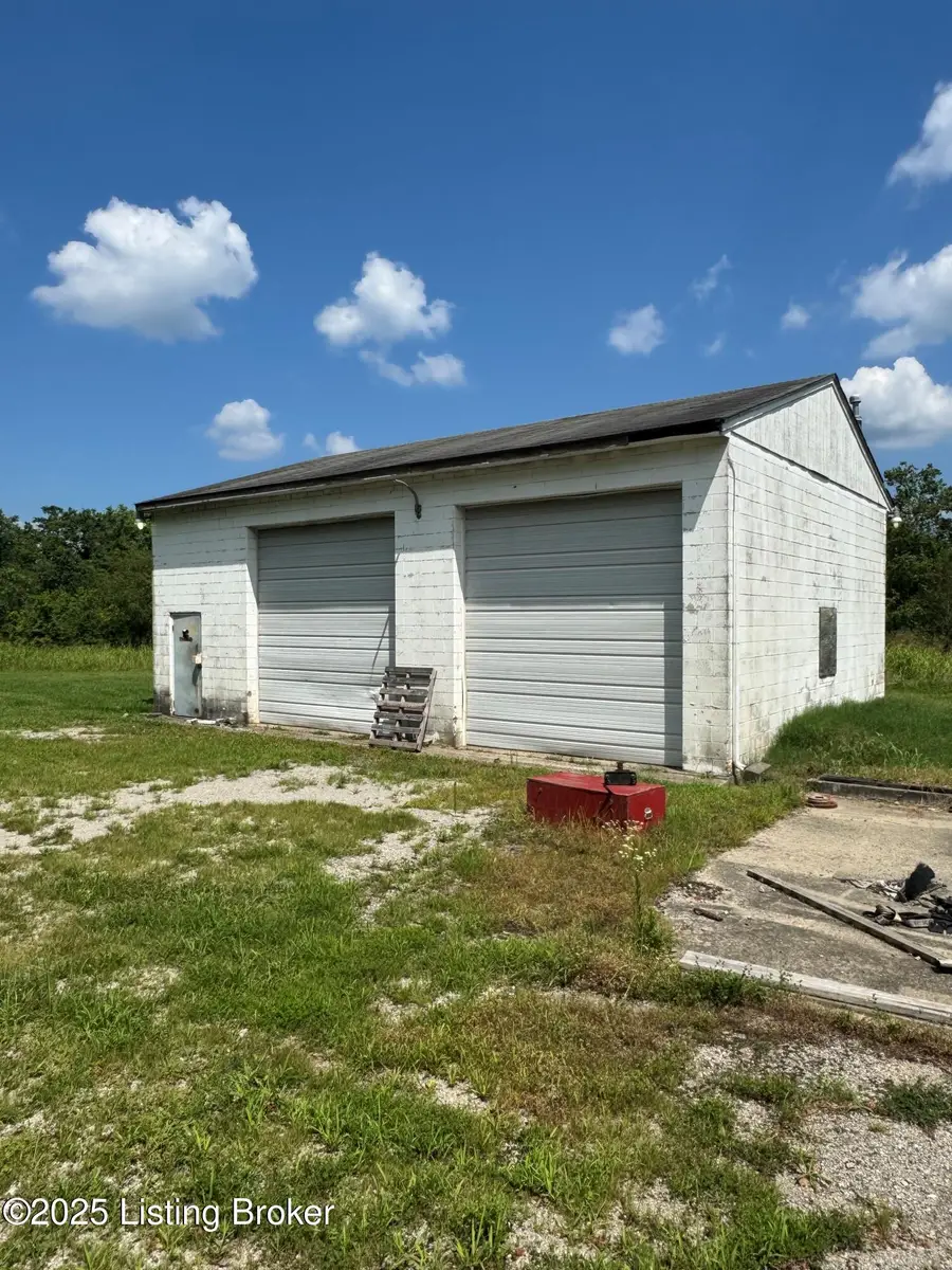 13111 Meadowlawn Dr, Louisville, KY 40272 - #3