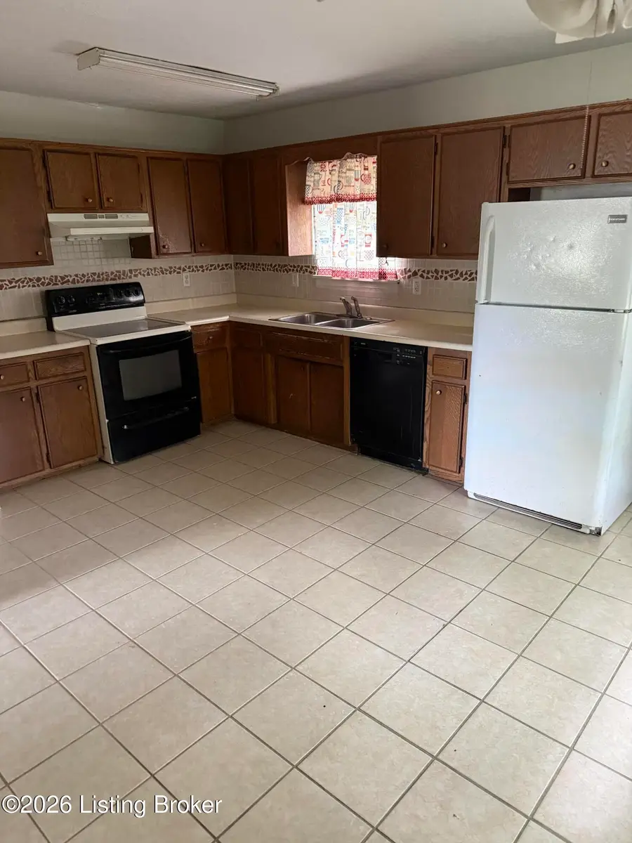 163 Kimberly Ct, Mount Washington, KY 40047 - #3