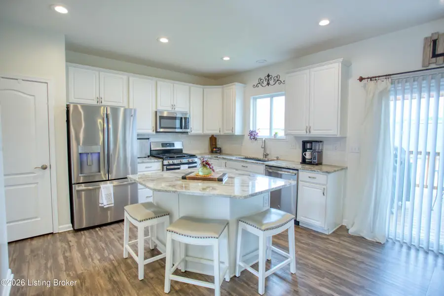 250 Saint Regis Dr, Shelbyville, KY 40065 - #3