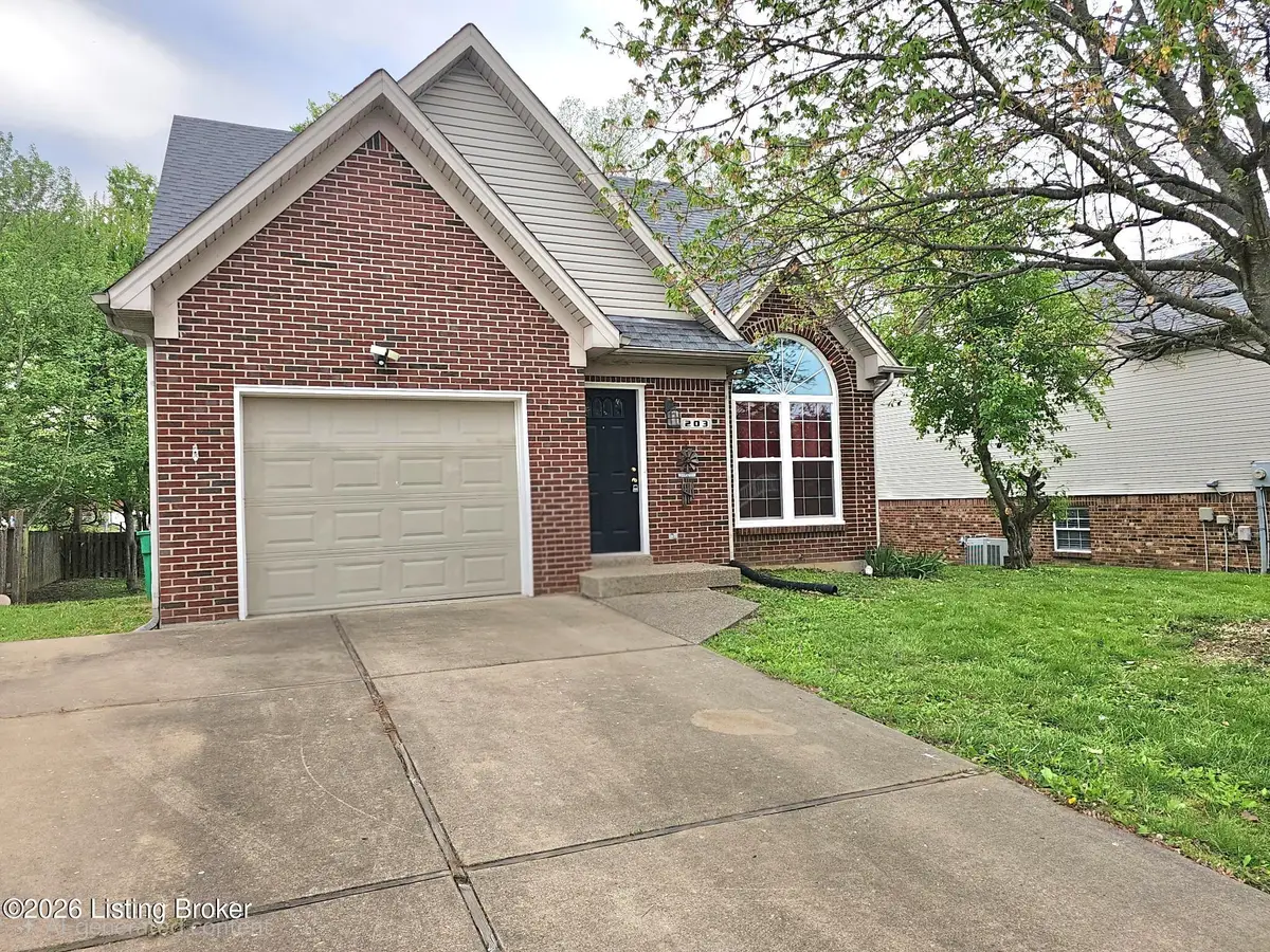 203 Woodfield Cir, Shelbyville, KY 40065 - #1