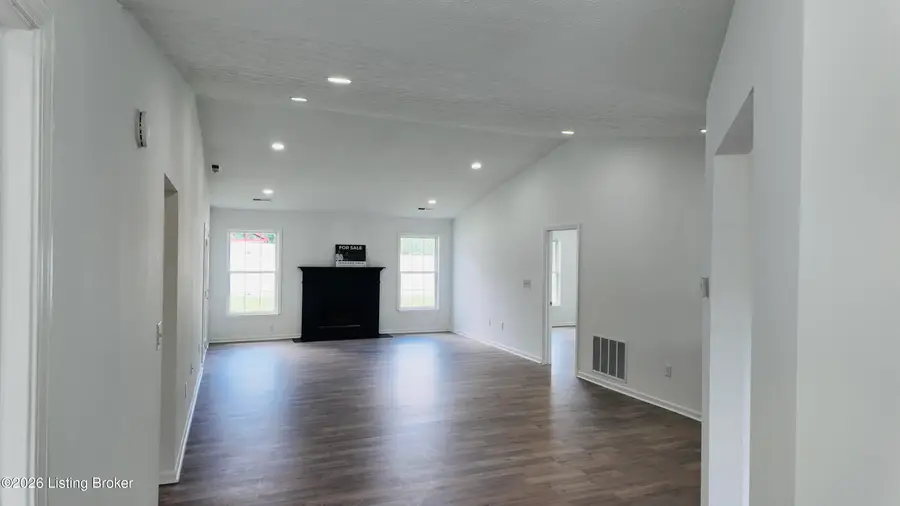 5925 Grandel Meadow Ct, Louisville, KY 40258 - #2