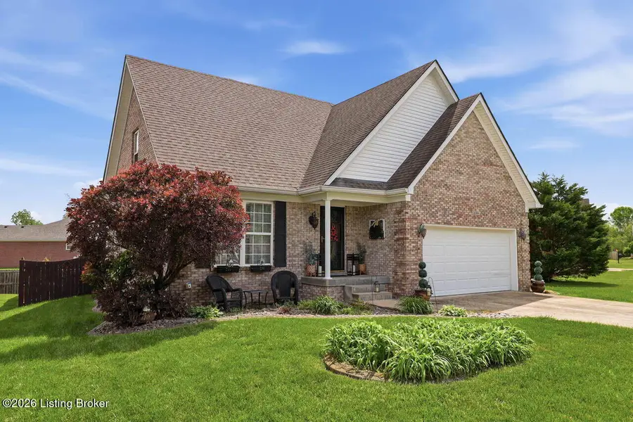 236 Bentwood Dr, Shepherdsville, KY 40165 - #2