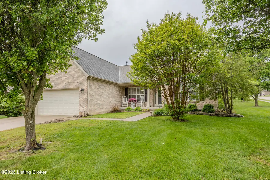 8506 Hunting Stock Pl, Louisville, KY 40291 - #2