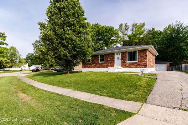 5904 Carmelwood Dr, Louisville, KY 40229