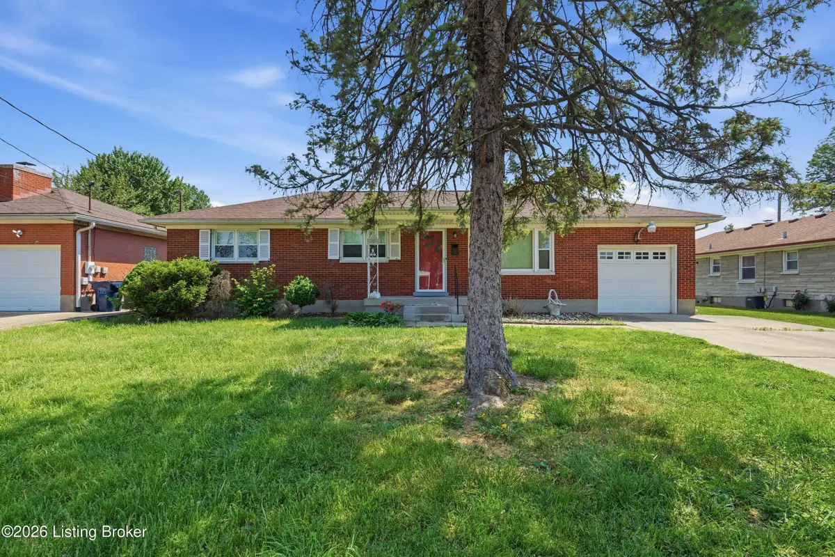 2236 Deveron Dr, Louisville, KY 40216 - #1