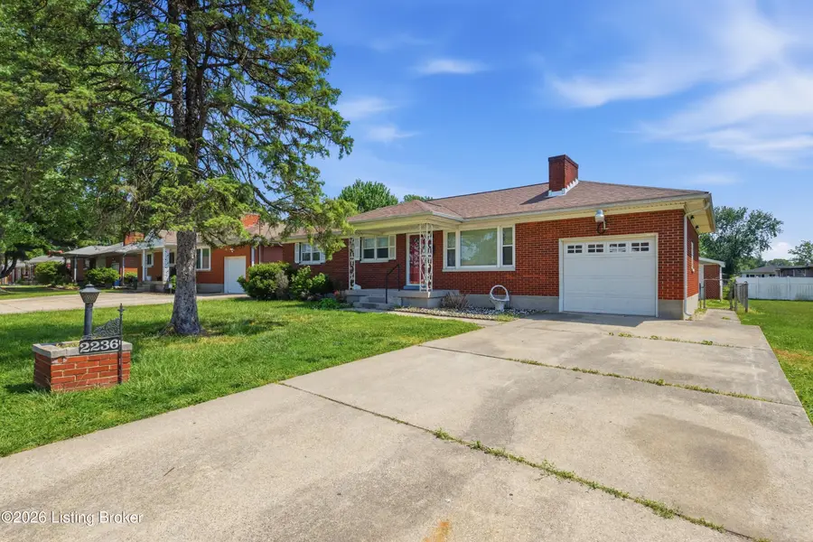 2236 Deveron Dr, Louisville, KY 40216 - #2
