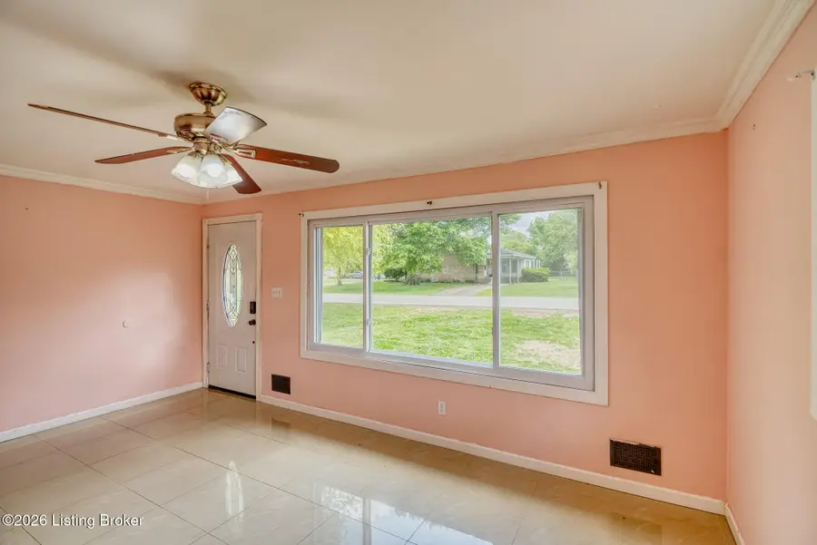 7816 Joyce Dr, Louisville, KY 40219 - #3