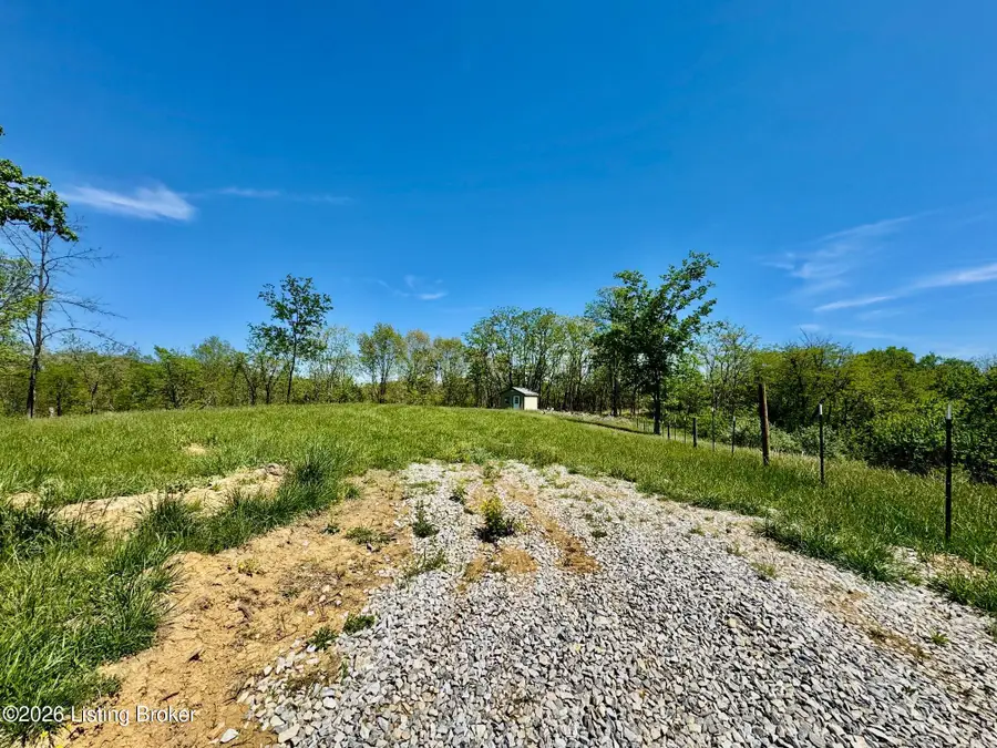 1041 Mays Rd, Lawrenceburg, KY 40342 - #2