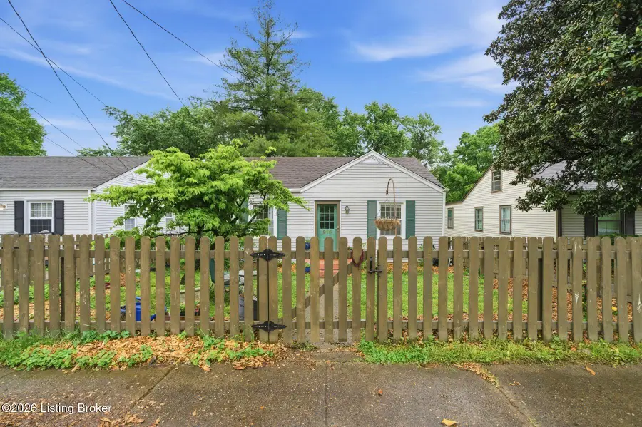 916 Stone St, Louisville, KY 40217 - #2