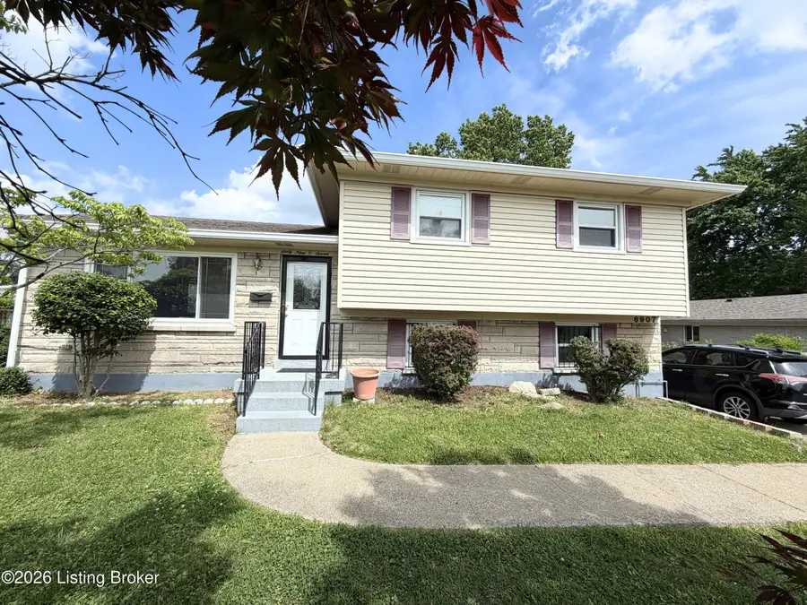 6907 Woodrow Way, Louisville, KY 40228 - #2